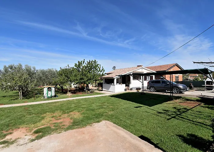 House Angelina Пула