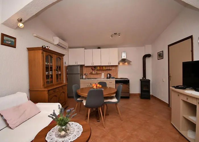 House Angelina Pula